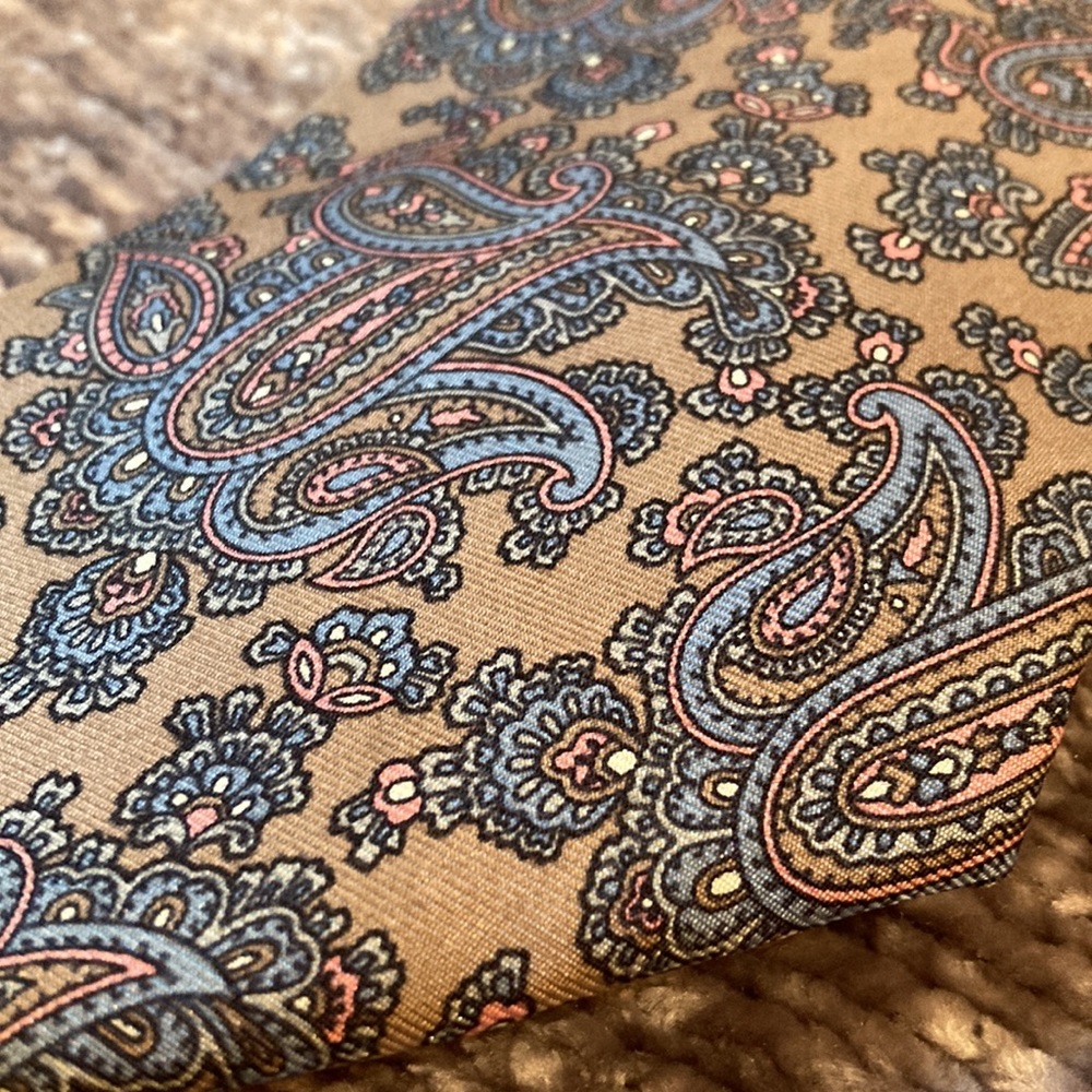 Authentically Vintage Christian Dior Men’s Pink Muted Paisley Print Silk Tie